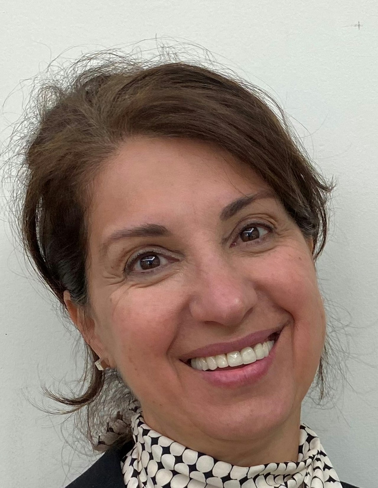 Portrait reduced size-2020 cropped