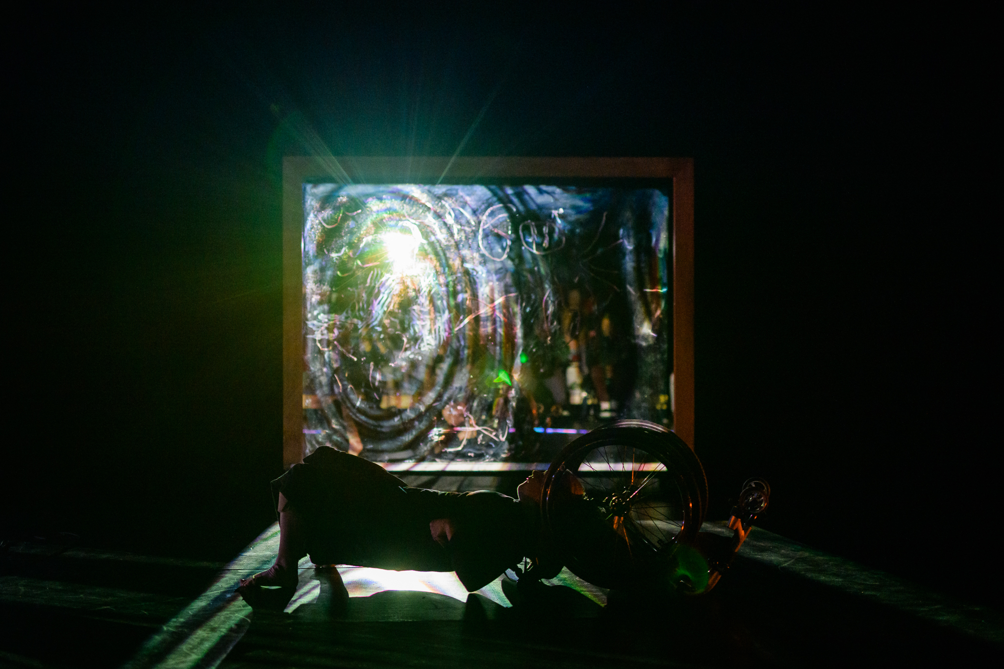 Touch-Compass_White-Noise_showing_JCZ_6882_webres