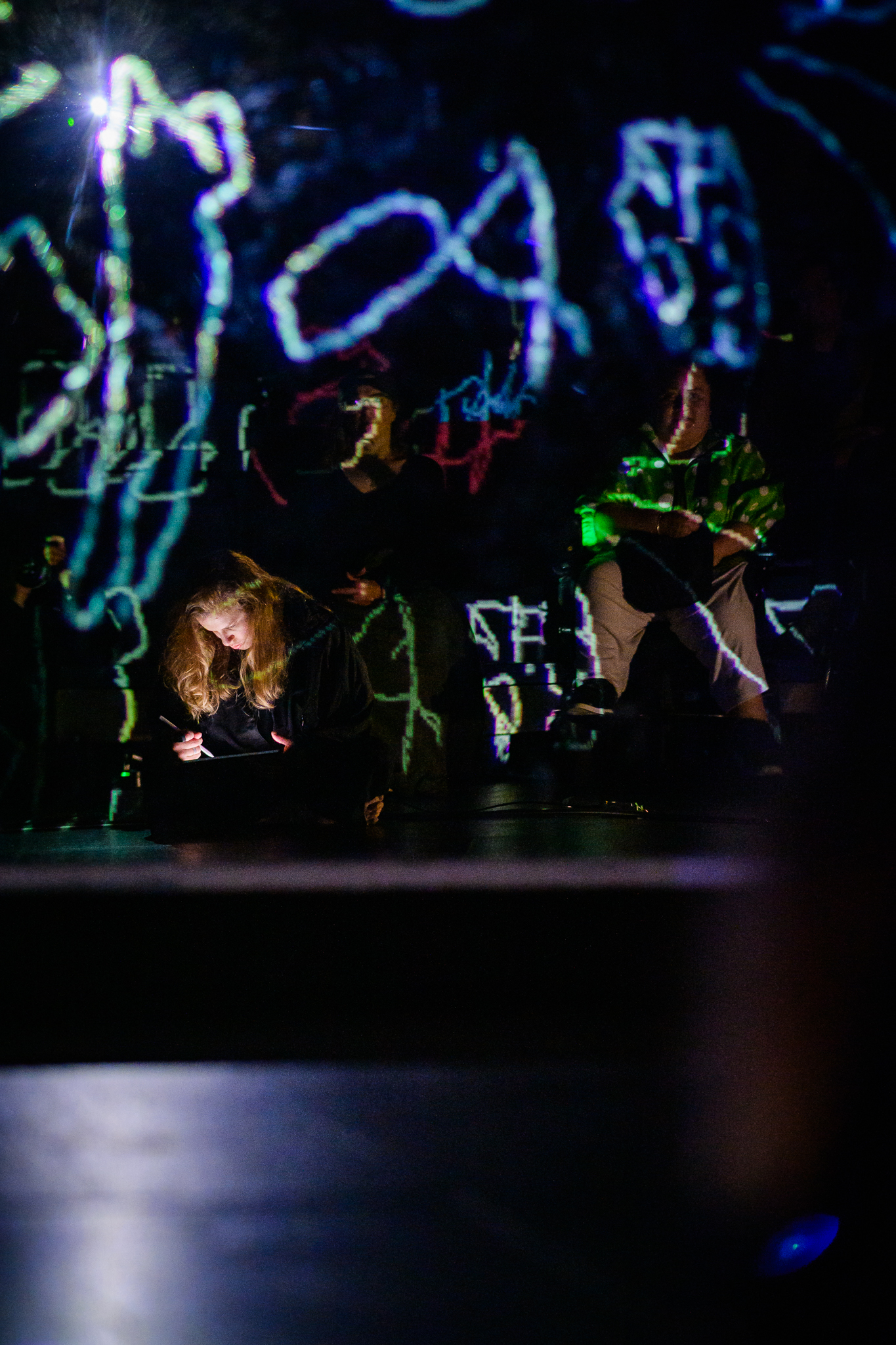 Touch-Compass_White-Noise_showing_JCZ_6700_webres